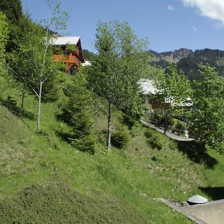 Yeti Yt17b6 Mountain & Nature 4 Pers Châtel